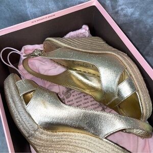 Juicy Couture Kross Platino Metallic Canvas Espadrille Wedges Slingback Sz 9